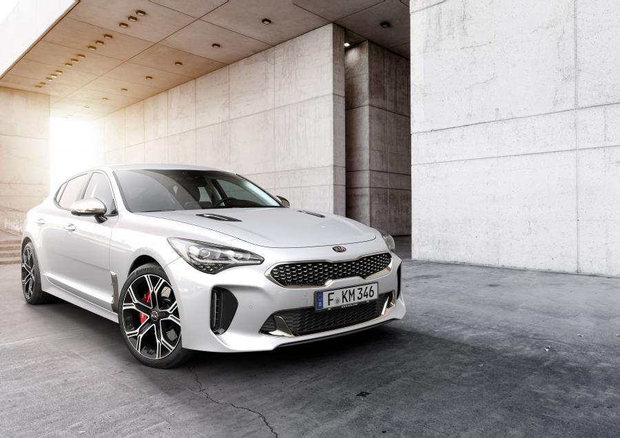  Kia Stinger GT (CK) 2017 года  (WW) (фото 18 из 106)